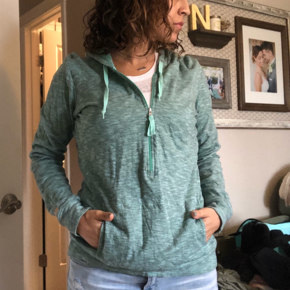 Lucy turquoise green sweatshirt